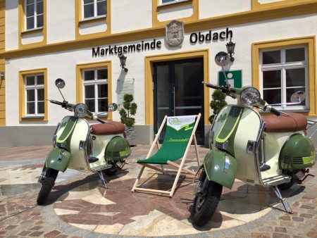 Die Zoller (125 Kubik) laden zu einer Spritztour durchs Zirbenland ein